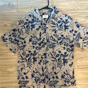 American Eagle Outfitters Beige and Navy Floral Men's Shirt